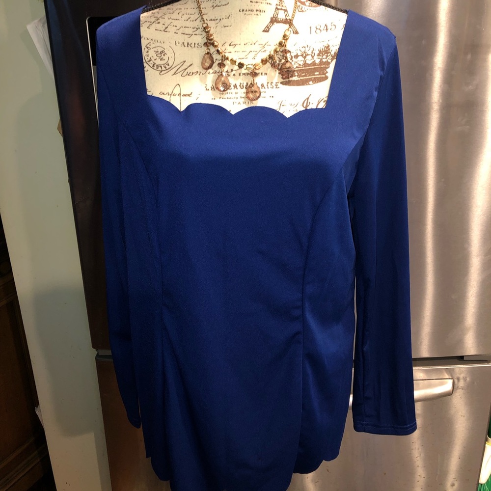 New scalloped top blouse